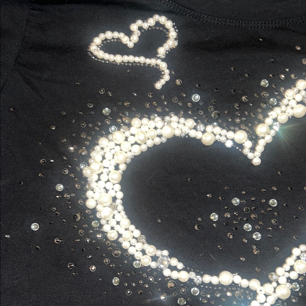 Vinzetta Black Heart Embellished Women's Tee - Picture 4 of 4